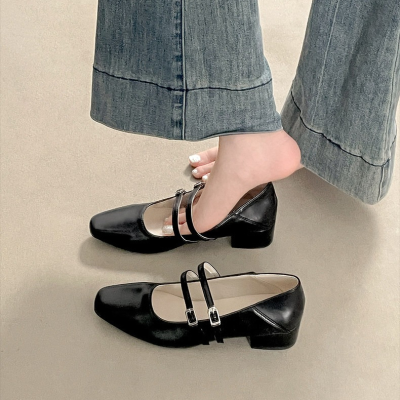 Vierkante neus lage hak dames  - Heels recensie en prijs