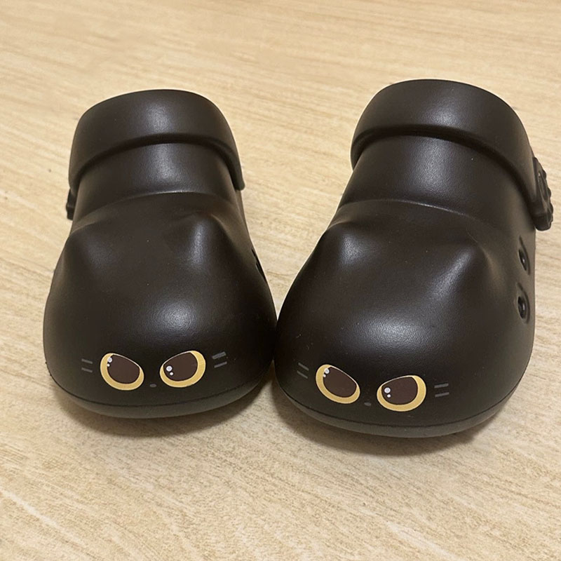 Nieuwe creatieve zwarte katten - Boots recensie en prijs